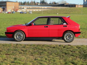 Image 16/85 of Lancia Delta HF Integrale 16V (1990)