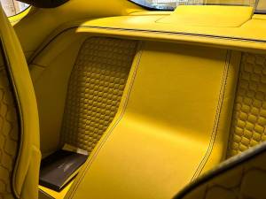 Image 27/30 of Aston Martin Vanquish (2015)