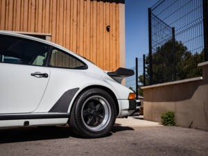 Image 5/50 of Porsche 911 Turbo 3.3 Flatnose (1982)