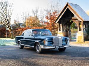 Afbeelding 7/45 van Mercedes-Benz 300 SE (1965)