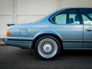 Image 11/61 of BMW 635 CSi (1989)