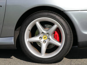 Bild 29/50 von Ferrari 550 Maranello (1999)