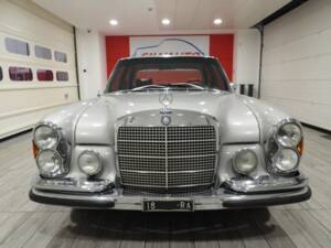 Bild 2/7 von Mercedes-Benz 280 SE 3,5 (1972)