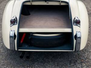 Image 34/45 of Jaguar XK 120 OTS (1950)