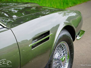 Image 39/57 of Aston Martin DBS (1969)