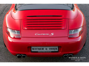 Image 14/30 of Porsche 911 Carrera S (2008)