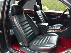 Bild 30/43 von Bentley Continental R (1993)