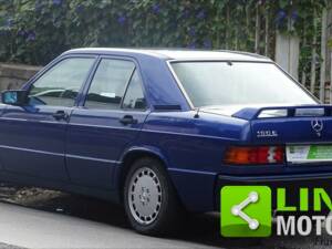 Bild 3/10 von Mercedes-Benz 190 E 2.3 (1992)