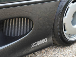 Image 28/50 of Jaguar XJ 220 (1993)