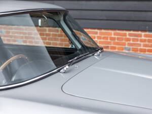 Immagine 57/72 di Aston Martin DB 5 (1965)