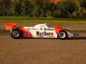 Image 4/24 de Alfa Romeo 179C (1981)