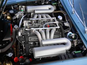 Image 25/49 of Aston Martin DBS V8 (1971)