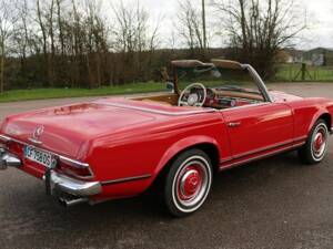 Image 3/9 of Mercedes-Benz 230 SL (1964)