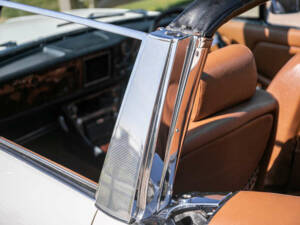 Image 40/47 of Triumph Stag (1975)
