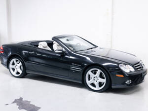 Image 42/43 de Mercedes-Benz SL 55 AMG (2007)