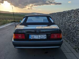 Image 4/16 de Mercedes-Benz 500 SL (1992)