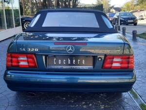 Image 9/19 of Mercedes-Benz SL 320 (2000)