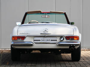 Image 30/56 de Mercedes-Benz 280 SL (1969)