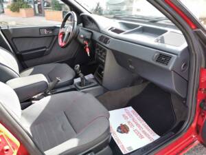 Immagine 29/41 di Alfa Romeo 155  2.0 Q4 4x4 (1995)