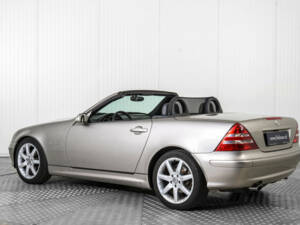 Image 6/50 of Mercedes-Benz SLK 200 Kompressor (2002)
