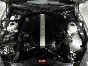 Immagine 10/15 di Mercedes-Benz SL 350 (2004)