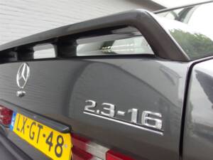Immagine 16/98 di Mercedes-Benz 190 E 2.3-16 (1985)