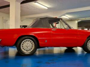 Image 20/43 of Alfa Romeo Spider Veloce 2000 (1982)