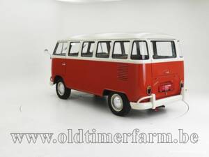 Immagine 4/15 di Volkswagen T2b Kombi (1974)