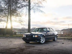 Immagine 2/13 di BMW M5 (1992)