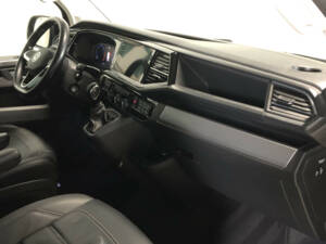 Bild 27/32 von Volkswagen T6.1 Multivan 2.0 TDI 4Motion (2023)