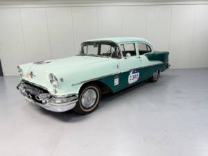 Image 1/12 of Oldsmobile Super 88 (1955)
