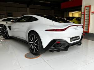Imagen 6/50 de Aston Martin Vantage V8 (2019)