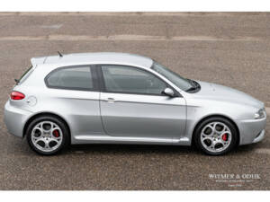 Image 5/31 de Alfa Romeo 147 3.2 GTA (2003)