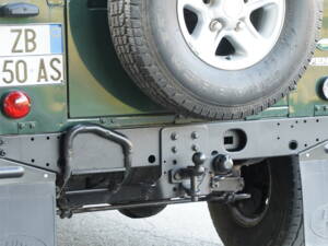 Bild 22/73 von Land Rover Defender 90 (2008)