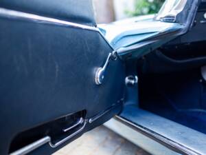 Bild 36/50 von Jaguar E-Type (2+2) (1969)