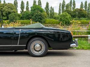 Image 19/37 of Bentley S 1 Continental DHC (1955)