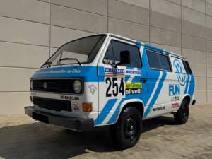 Bild 1/37 von Volkswagen T3 Caravelle 1.9 (1989)