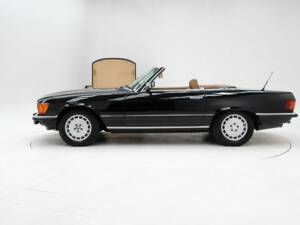Image 8/15 of Mercedes-Benz 380 SL (1985)