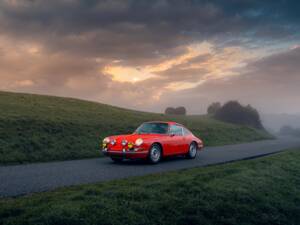 Image 20/63 of Porsche 911 R (1967)
