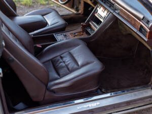 Image 55/95 of Mercedes-Benz 560 SEC (1985)