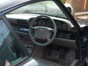 Image 2/50 of Porsche 911 Carrera S (1997)