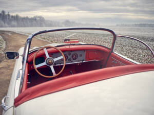 Immagine 38/42 di Jaguar XK 150 3.4 S OTS (1958)