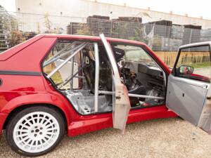 Image 9/11 of Alfa Romeo 75 3.0 V6 America (1990)