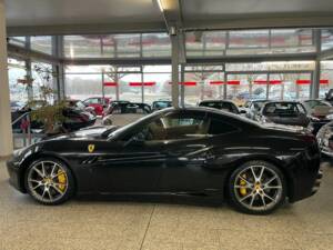 Immagine 6/19 di Ferrari California (2012)