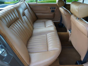 Bild 49/50 von Jaguar XJ 6 L 4.2 (1975)