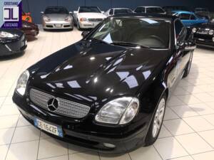Image 13/72 de Mercedes-Benz SLK 200 Kompressor (2003)