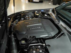 Image 13/50 of Jaguar XKR (2013)