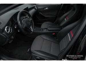 Image 2/32 of Mercedes-Benz A 180 (2014)