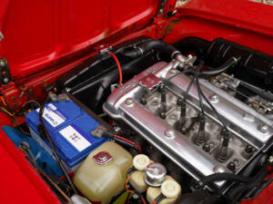 Image 18/50 of Alfa Romeo 1750 GT Veloce (1971)