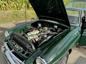 Bild 45/50 von MG MGC GT (1969)